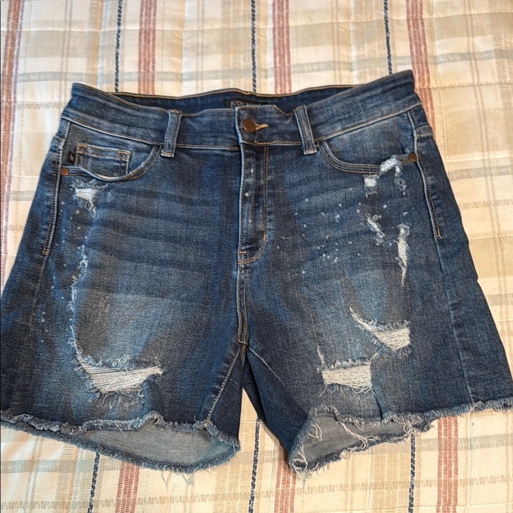 Judy Blue Denim Distressed Women's Shorts Bleach splatter jean shorts